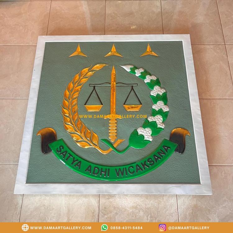  Logo Kejaksaan Custom Material Kuningan | Dama Art Gallery | Kerajinan Tembaga, Kuningan & Alumunium Terbaik. Logo Kejaksaan dari Kuningan :Simbol Keadilan dan Kewibawaan

Logo Kejaksaan sebagai representasi visual dari lembaga penegak hukum ini memiliki makna yang mendalam dan