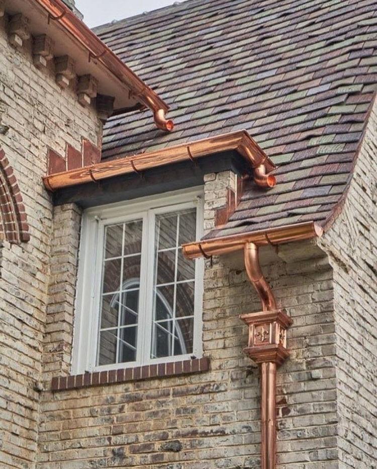 Copper Gutters (Keindahan & Keandalan yang Menyeluruh untuk Hunian Anda) | Dama Art Gallery | Kerajinan Tembaga, Kuningan & Alumunium Terbaik. Copper Gutters: Keindahan  Keandalan yang Menyeluruh untuk Hunian Anda

Kenapa Memilih Copper Gutters dari Dama Art Gallery?

Jika Anda sedang mencari sistem talang air