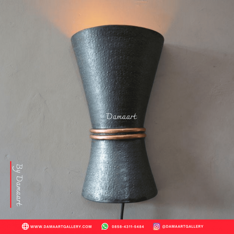 Kerajinan Lampu Dinding Tembaga | Dama Art Gallery | Kerajinan Tembaga, Kuningan & Alumunium Terbaik. 
Pengrajin Lampu Dinding Tembaga - Kerajinan Lampu Dinding Tembaga - Lampu Dinding Tembaga



Kelebihan Lampu Dinding Tembaga Kuningan

Lampu dinding tembaga Kuningan