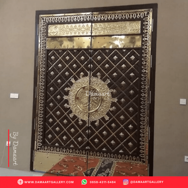 Pintu Nabawi Kuningan | Dama Art Gallery | Kerajinan Tembaga, Kuningan & Alumunium Terbaik. 3 Tips Memilih Pintu Nabawi Tembaga Kuningan Terbaik



Sejatinya, kerajinan tembaga kuningan semakin pesat dan diminati masyarakat luas. Alasannya adalah bangunan tempat